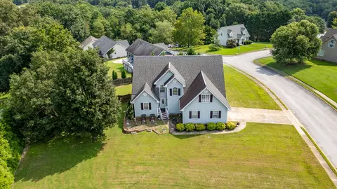 8603 Brookplace Dr, Hixson, TN 37343