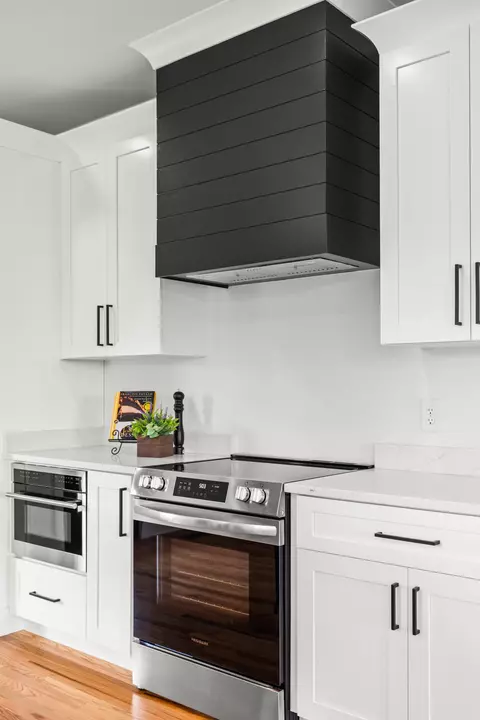 Kitchen - 270 Cascade Dr, Rossville, GA 30741 photo 6 of 7