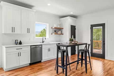 Kitchen - 270 Cascade Dr, Rossville, GA 30741 photo 1 of 7