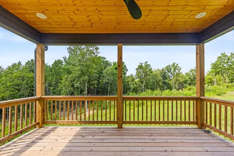 Exterior - 270 Cascade Dr, Rossville, GA 30741 photo 3 of 8