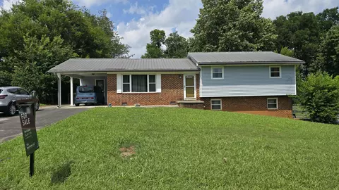 2910 NW Orchid Dr NW, Cleveland, TN 37312