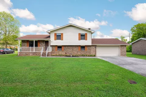 65 Mitchell Ln, Rossville, GA 30741