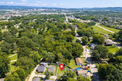 809 W 44th St, Chattanooga, TN 37410