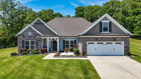 11048 High River Dr, Soddy Daisy, TN 37379