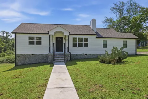 1500 Greenwood Rd, Chattanooga, TN 37411