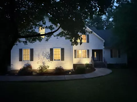 2800 Back Valley Rd, Trenton, GA 30752