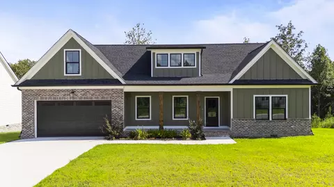 125 Cascade Dr, Rossville, GA 30741