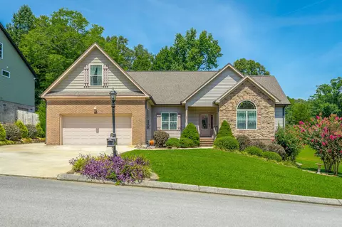 10807 Thatcher Crest Dr, Soddy Daisy, TN 37379