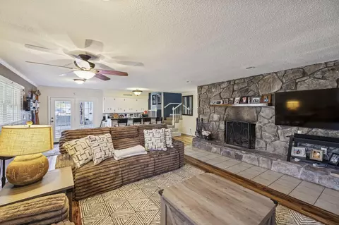 Living - 110 Hazel Dr, Dalton, GA 30721 photo 6 of 6