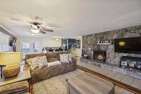 Living - 110 Hazel Dr, Dalton, GA 30721 photo 1 of 6
