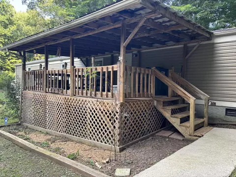 854 Ponderosa Dr, Soddy Daisy, TN 37379