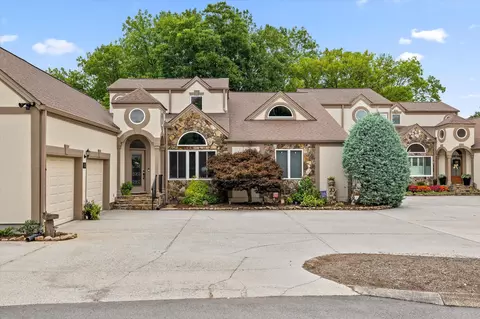9934 Cattails Meadow Ln, Ooltewah, TN 37363
