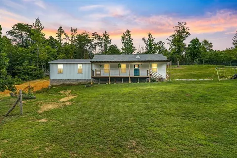 611 Clear Creek Rd, Evensville, TN 37332
