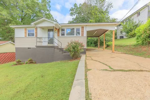 214 Cave St, Rossville, GA 30741
