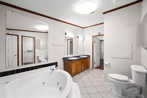 Bath - 288 Five Points Rd, Dayton, TN 37321 photo 1 of 4