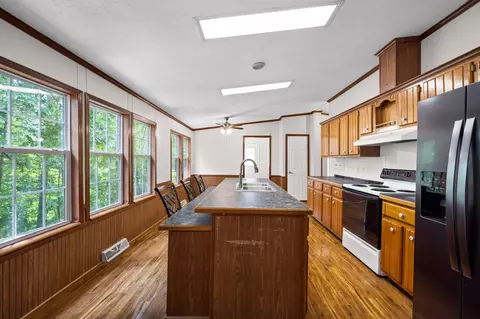Kitchen - 288 Five Points Rd, Dayton, TN 37321 photo 3 of 4