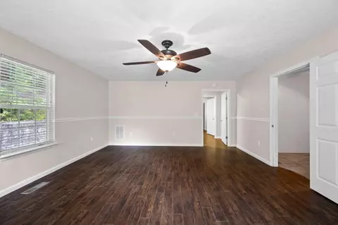Living - 288 Five Points Rd, Dayton, TN 37321 photo 7 of 8