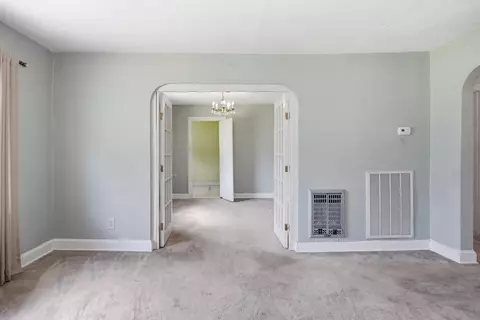 Living - 8 Ormand Dr, Chattanooga, TN 37415 photo 3 of 4