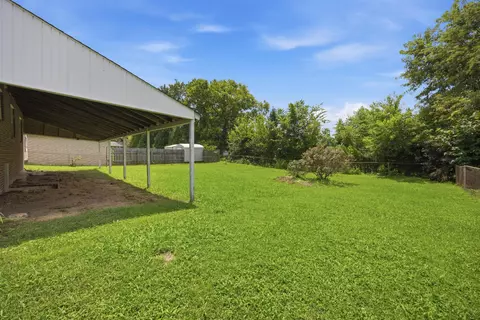 Exterior - 8 Ormand Dr, Chattanooga, TN 37415 photo 7 of 8