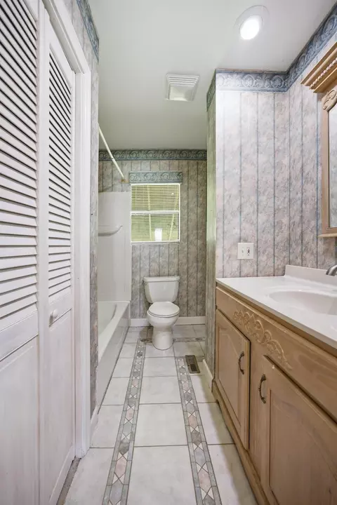 Bath - 8 Ormand Dr, Chattanooga, TN 37415 photo 1 of 3