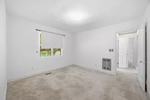 Bedroom - 8 Ormand Dr, Chattanooga, TN 37415 photo 5 of 6