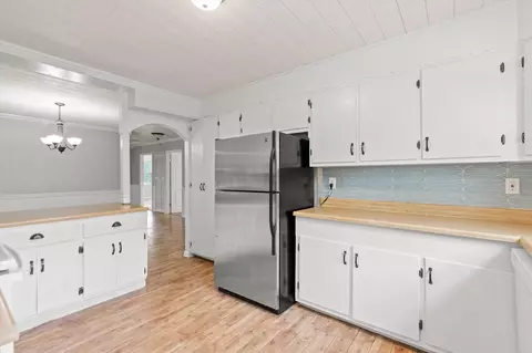 Kitchen - 45 Lamar St, Ringgold, GA 30736 photo 1 of 5