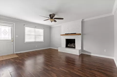 Living - 45 Lamar St, Ringgold, GA 30736 photo 1 of 5