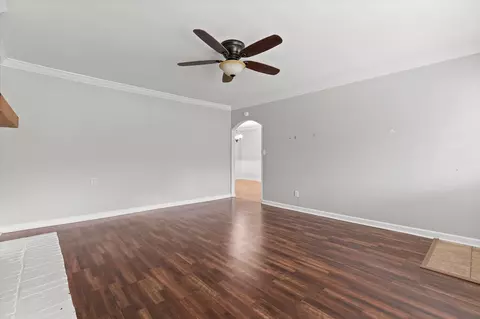 Living - 45 Lamar St, Ringgold, GA 30736 photo 2 of 5