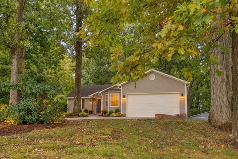 40 E Carolyn Cir, Ringgold, GA 30736