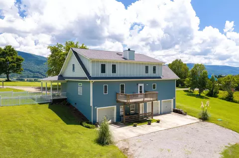204 Johnny Wheeler Ln, Dunlap, TN 37327