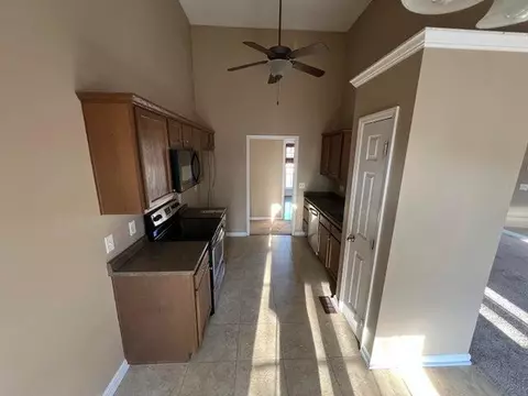 Kitchen - 7598 Pfizer Dr, Ooltewah, TN 37363 photo 1 of 1