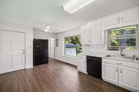 Kitchen - 209 Curtis Rd, Dalton, GA 30720 photo 2 of 4