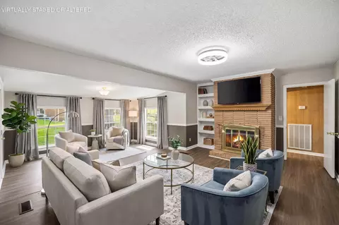 Living - 209 Curtis Rd, Dalton, GA 30720 photo 3 of 7