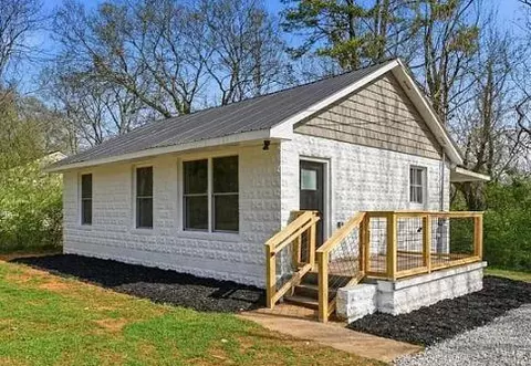 1304 Yellowstone Rd, Knoxville, TN 37914