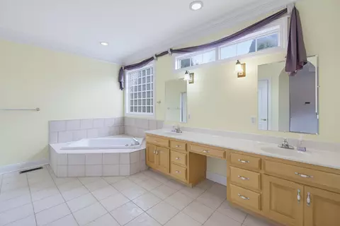 Bath - 286 Cedar Ln, Dunlap, TN 37327 photo 1 of 3