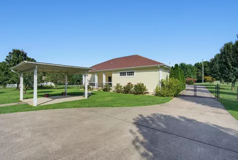 Exterior - 286 Cedar Ln, Dunlap, TN 37327 photo 4 of 9