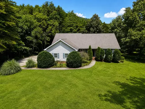 36 Glendale Ct, Trenton, GA 30752