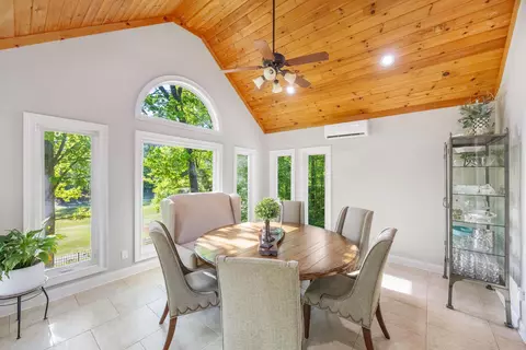 Dining - 88 Herron Ln, Ringgold, GA 30736 photo 2 of 7