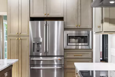 Kitchen - 88 Herron Ln, Ringgold, GA 30736 photo 5 of 12