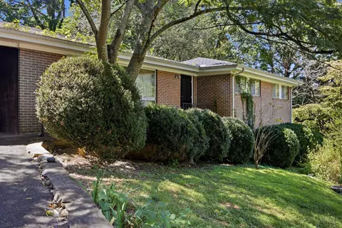 1905 Hixson Pike, Chattanooga, TN 37405