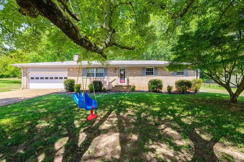 5915 Hillcrest Dr, Harrison, TN 37341