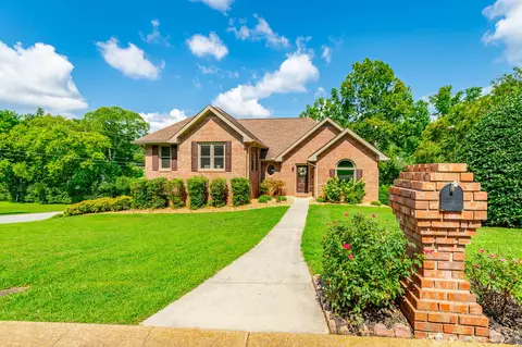 6503 Fox Den Ln, Hixson, TN 37343