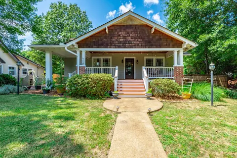 1125 S Crest Rd, Rossville, GA 30741