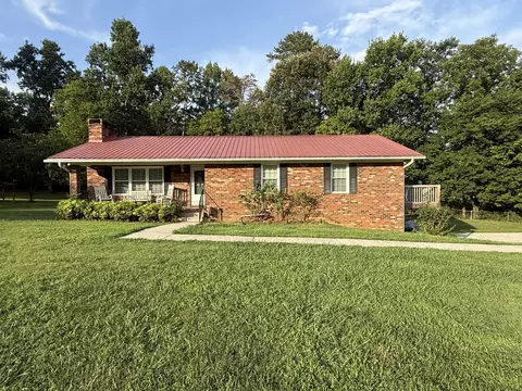 4394 Back Valley Rd, Evensville, TN 37332