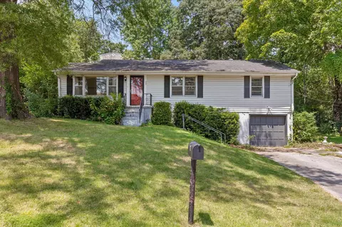 711 Emory Dr, Chattanooga, TN 37415