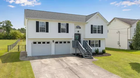 34 Spring Place Dr, Fort Oglethorpe, GA 30742