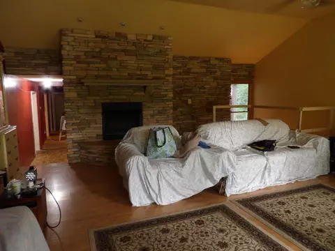 Living - 527 Black Mountain Mtn E, Dunlap, TN 37327 photo 1 of 1