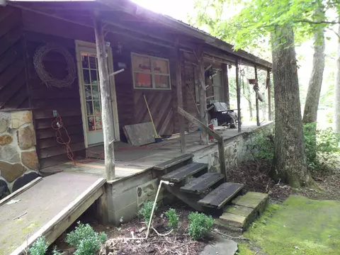 Exterior - 527 Black Mountain Mtn E, Dunlap, TN 37327 photo 4 of 24