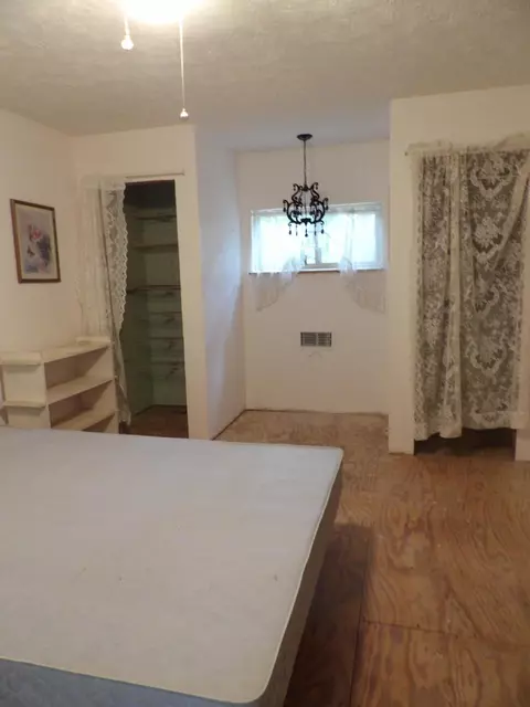 Bedroom - 527 Black Mountain Mtn E, Dunlap, TN 37327 photo 5 of 5