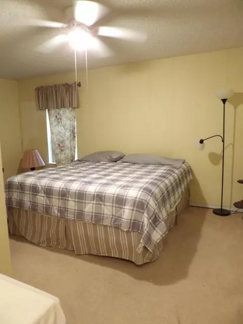 Bedroom - 527 Black Mountain Mtn E, Dunlap, TN 37327 photo 1 of 5